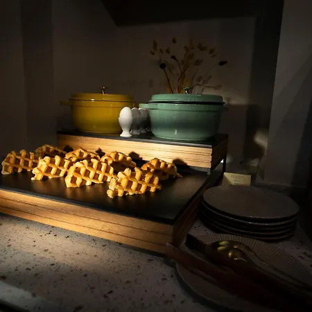 Mimesis 11 - Boutique