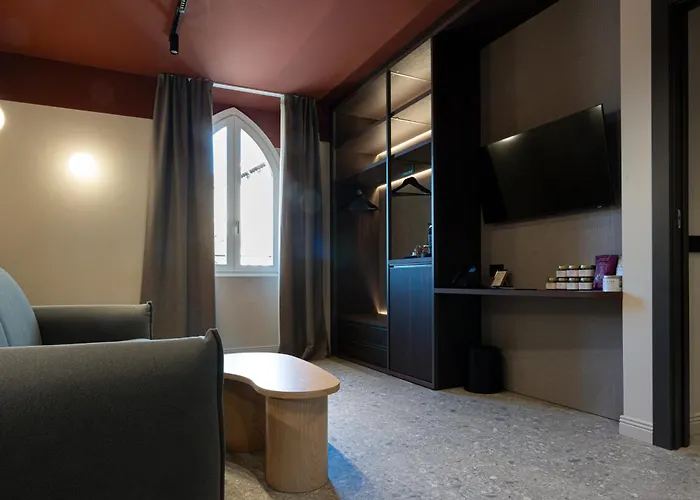 Mimesis 11 - Boutique Côme