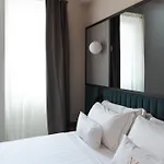 Mimesis 11 - Boutique Отель